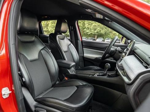 Used 2023 Jeep Compass Latitude AWD/4WD image 39