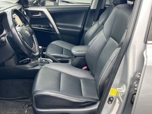 Used 2017 Toyota RAV4 Limited image 10