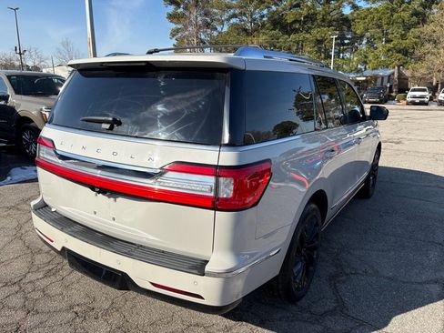 Used 2020 Lincoln Navigator Reserve w/ Equipment Group 208A Reserve image 5