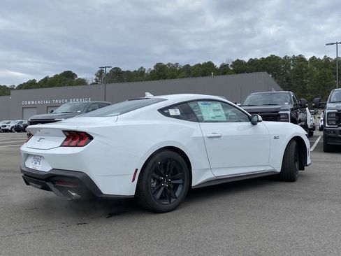 New 2026 Ford Mustang GT RWD image 3