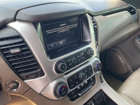 Used 2016 GMC Yukon XL SLT w/ Open Road Package image 10