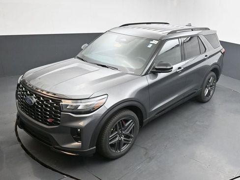 New 2026 Ford Explorer ST image 22