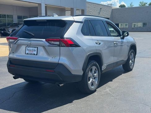 Used 2025 Toyota RAV4 LE AWD/4WD image 3