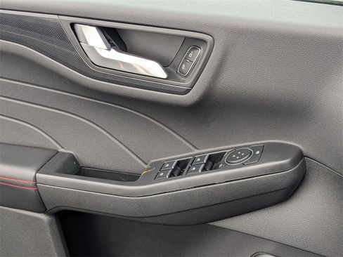 Used 2025 Ford Escape ST-Line image 14