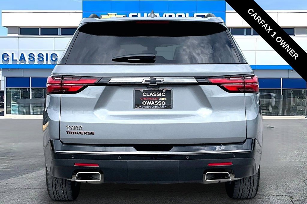 Used 2023 Chevrolet Traverse Premier w/ Redline Edition FWD image 4