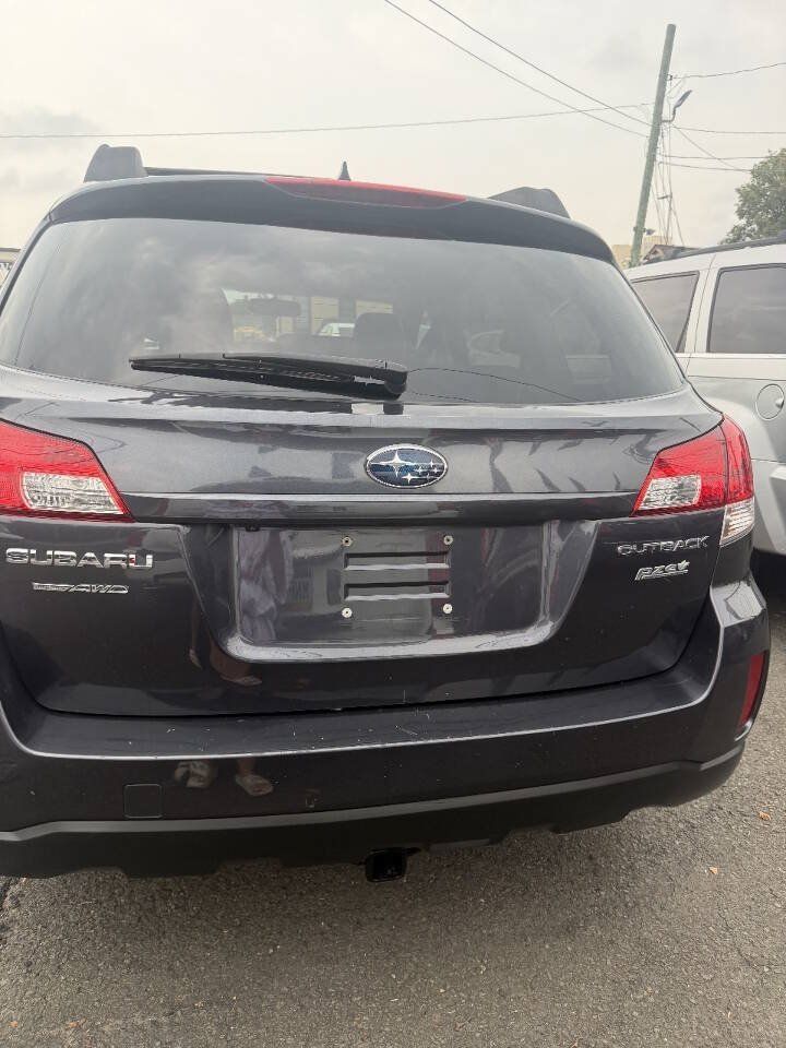Used 2011 Subaru Outback 2.5i Limited w/ PWR Moonroof Pkg AWD/4WD image 22
