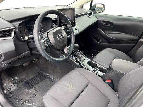 Used 2023 Toyota Corolla LE FWD image 12