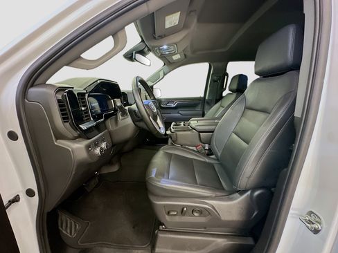 Used 2025 GMC Sierra 1500 SLT AWD/4WD image 13