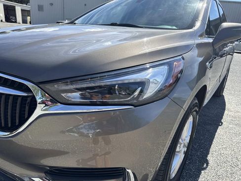 Used 2020 Buick Enclave Essence w/ Sound and Sites Package image 9