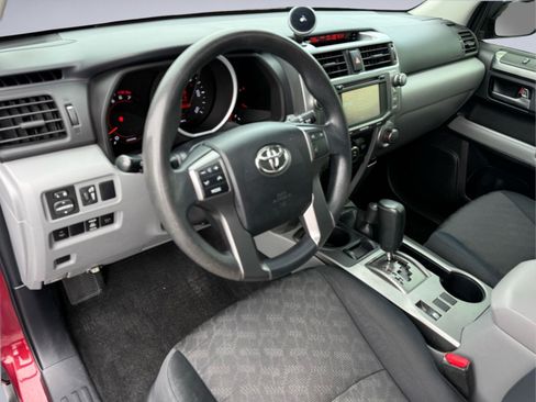 Used 2012 Toyota 4Runner Trail AWD/4WD image 13