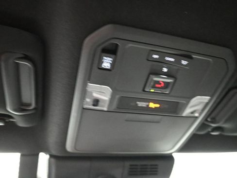 Used 2025 Toyota Tacoma TRD Sport RWD image 15