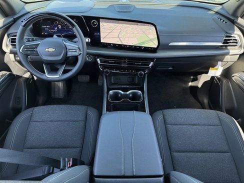 New 2025 Chevrolet Traverse LT w/ Enhanced Driving Package image 10