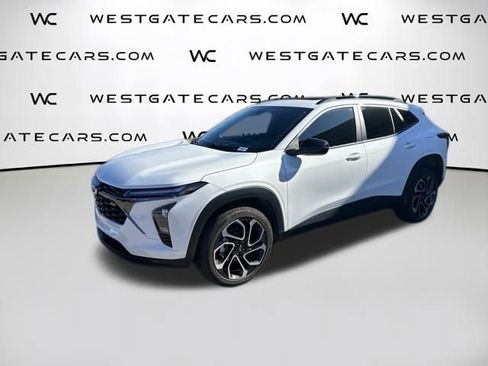 Used 2024 Chevrolet Trax RS w/ Sunroof Package image 1