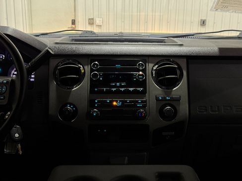 Used 2016 Ford F250 XLT w/ FX4 Off-Road Package image 20