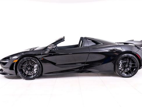 Used 2024 McLaren 750S Spider image 2