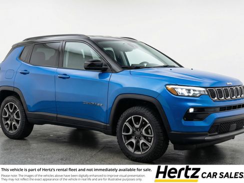 Used 2025 Jeep Compass Trailhawk AWD/4WD image 1