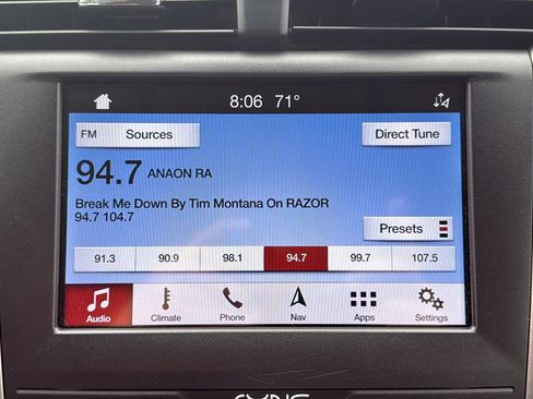 Used 2019 Ford Fusion SE FWD image 16