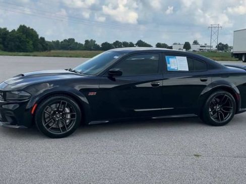Used 2022 Dodge Charger Scat Pack RWD image 5