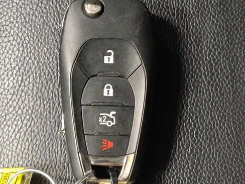 Used 2017 Chevrolet Cruze LS image 32