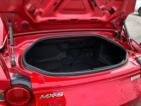 Used 2017 MAZDA MX-5 Miata RF Grand Touring image 25