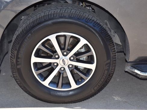 Used 2020 Ford Expedition XLT w/ Equipment Group 202A image 40