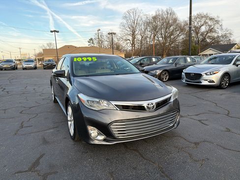 Used 2013 Toyota Avalon XLE Premium image 7