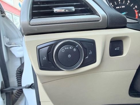 Used 2014 Ford Fusion SE image 23