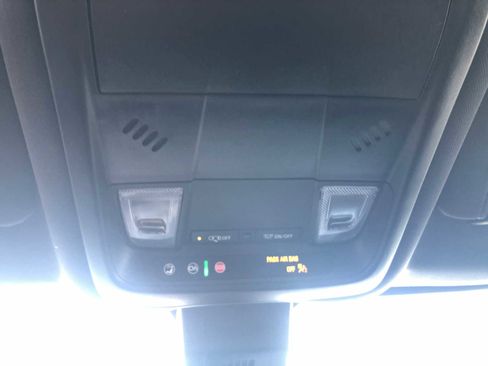 Used 2022 Chevrolet Equinox RS image 14