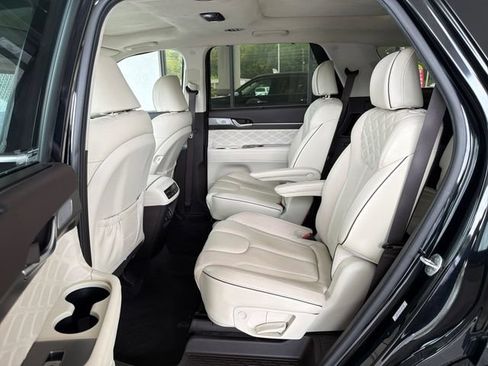 Used 2020 Hyundai Palisade Limited FWD image 11