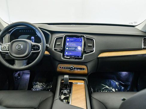 Certified 2025 Volvo XC90 B6 Plus image 15