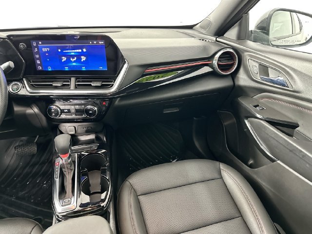 Used 2025 Chevrolet Trax RS w/ Sunroof Package FWD image 26