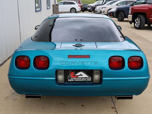 Used 1992 Chevrolet Corvette Coupe image 4