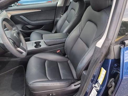Used 2022 Tesla Model 3 Long Range AWD/4WD image 9