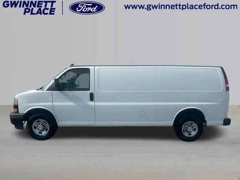 Used 2021 Chevrolet Express 2500 Extended w/ Driver Convenience Package RWD image 8