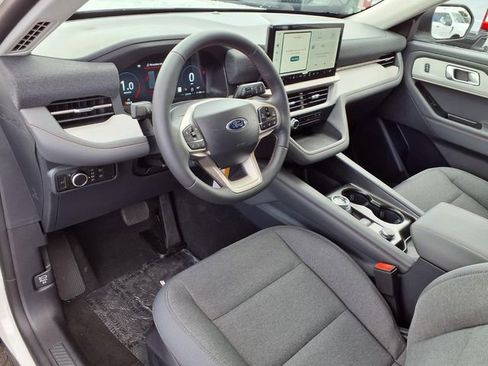 New 2026 Ford Explorer Active RWD image 10