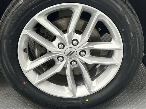 Used 2023 Dodge Durango GT AWD/4WD image 17