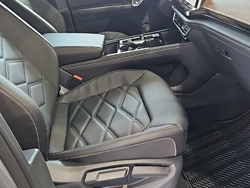 New 2026 Volkswagen Atlas SE FWD image 13