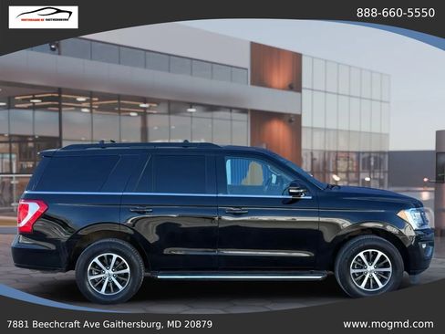 Used 2019 Ford Expedition XLT w/ Equipment Group 202A RWD image 14