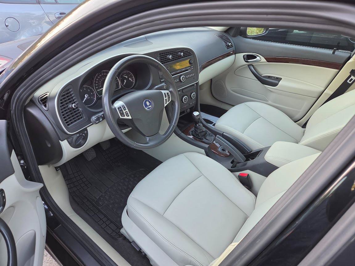 Used 2008 Saab 9-3 2.0T w/ Moonroof Package FWD image 39