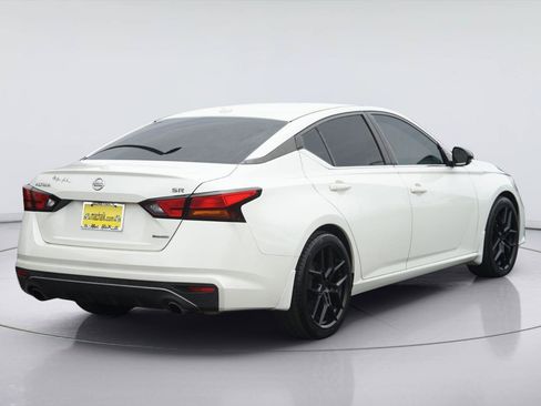 Used 2019 Nissan Altima 2.0 SR FWD image 6