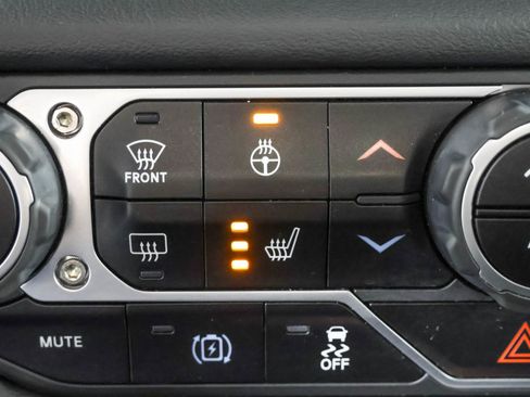 Used 2024 Jeep Wrangler High Altitude AWD/4WD image 11