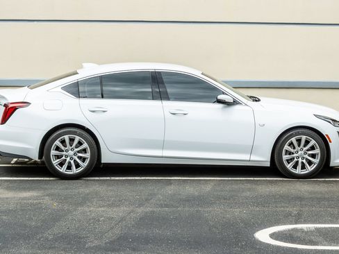 Used 2022 Cadillac CT5 Luxury RWD image 9
