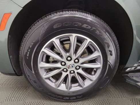 Certified 2024 Buick Enclave Essence w/ Technology Package FWD image 45