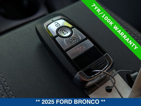 Certified 2025 Ford Bronco Badlands AWD/4WD image 35
