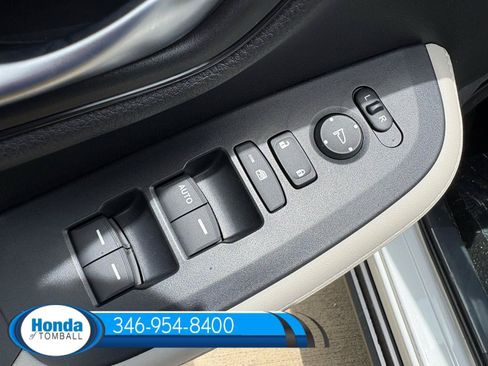 New 2027 Honda HR-V LX image 8