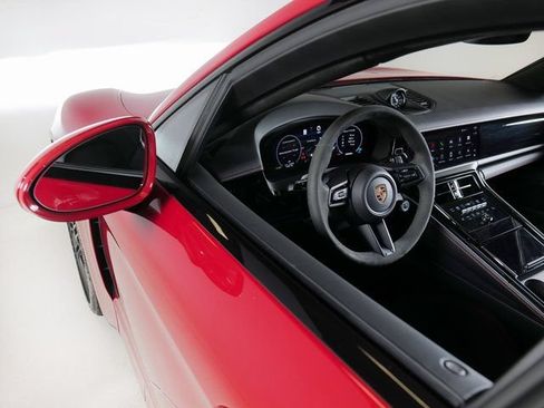 Certified 2025 Porsche Panamera GTS AWD/4WD image 27