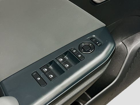 Used 2025 Kia K4 LXS image 15