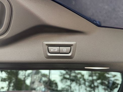 Certified 2025 BMW X5 xDrive40i w/ Executive Package image 17