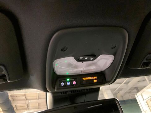 Used 2024 Chevrolet Colorado Z71 w/ Z71 Convenience Package 2 image 35