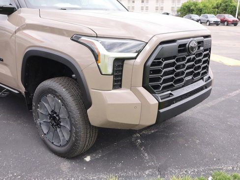 Used 2026 Toyota Tundra Limited AWD/4WD image 2